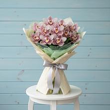 Букет цветов из:  Орхидеи и Розы в Прогресс