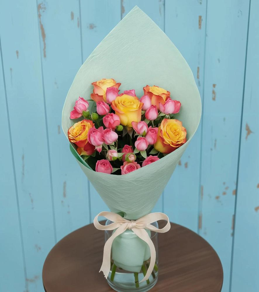 Букет цветов из: Розы в Прогресс