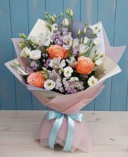 Букет цветов из:  Лизиантусы, Розы, Альстромерии и Гипсофила в Прогресс