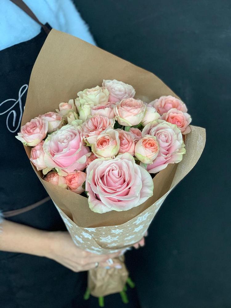 Букет цветов из: Хризантемы и Розы в Прогресс