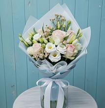 Букет цветов из:  Розы и Лизиантусы в Прогресс