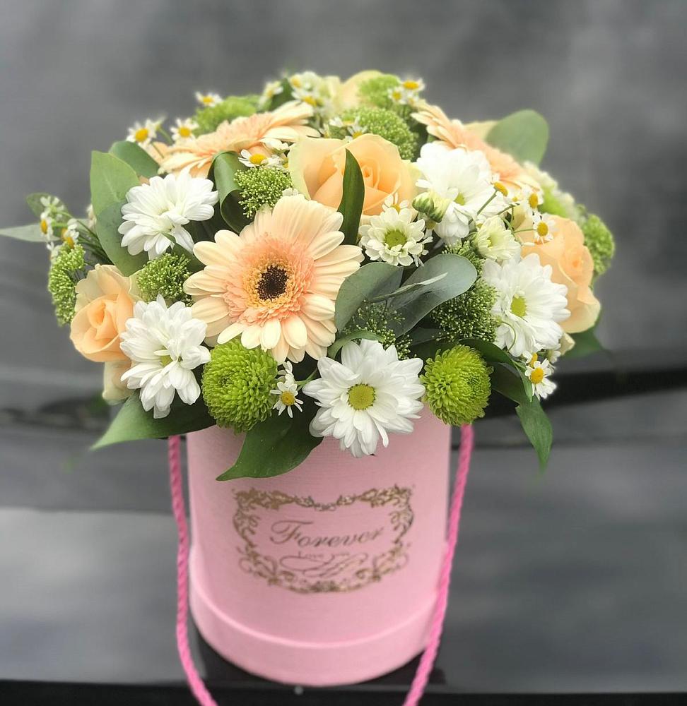 Цветочная композиция из Розы, Герберы и Хризантемы в шляпной коробке в Прогресс