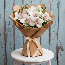 Букет цветов из:  Орхидеи и Розы в Прогресс